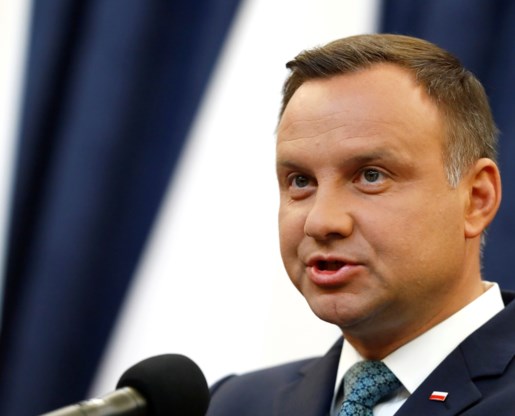 Poolse president ondertekent deel van omstreden justitiehervorming