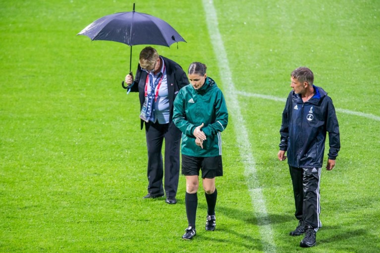 Kwartfinale op EK voor vrouwen afgelast na stortvloed