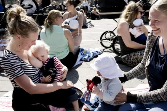Waarom lessen borstvoeding in de lagere school niet zo gek zijn