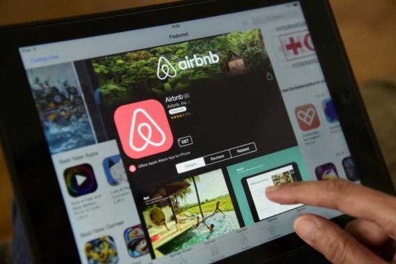 Vrouw klaagt Airbnb aan voor seksueel geweld van ‘superhost’ 