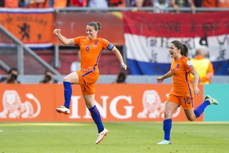 Nederlandse vrouwen klaren de klus in amusante finale en winnen EK in eigen land