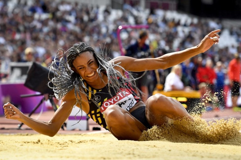 Eerste WK-goud ooit voor België: indrukwekkende Thiam pakt nu ook wereldtitel zevenkamp