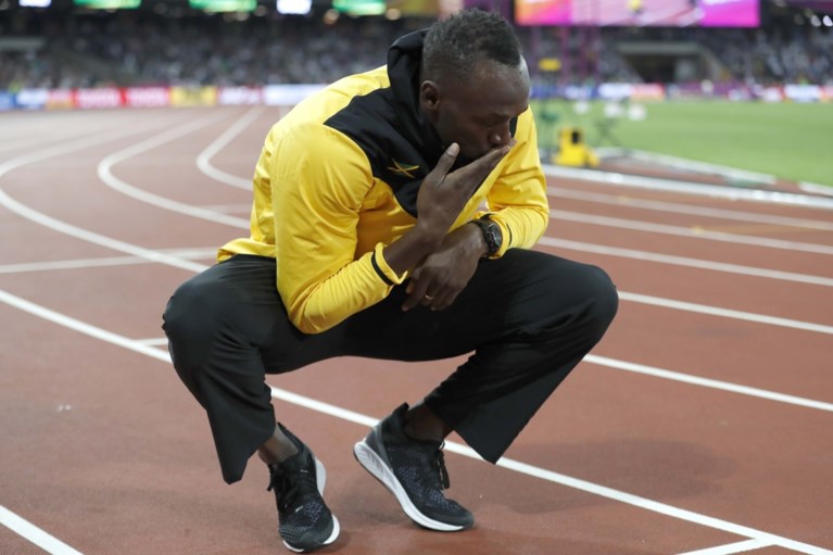 Geen goud voor Bolt, wel een stukje van de piste waar hij olympisch kampioen werd