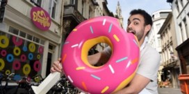 Comedian die 120 kilogram afviel, opent donutzaak in Antwerpen