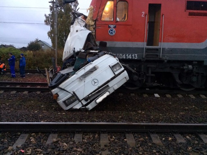 Zeker negentien doden bij botsing tussen trein en bus in Rusland