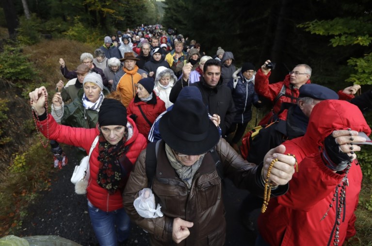 Polen organiseren massagebed tegen ‘islamisering van Europa’