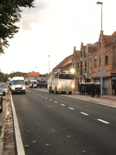 Veldslag na Club-Antwerp: Nederlandse hooligans raken zwaarbeveiligde match binnen met gekopieerde tickets