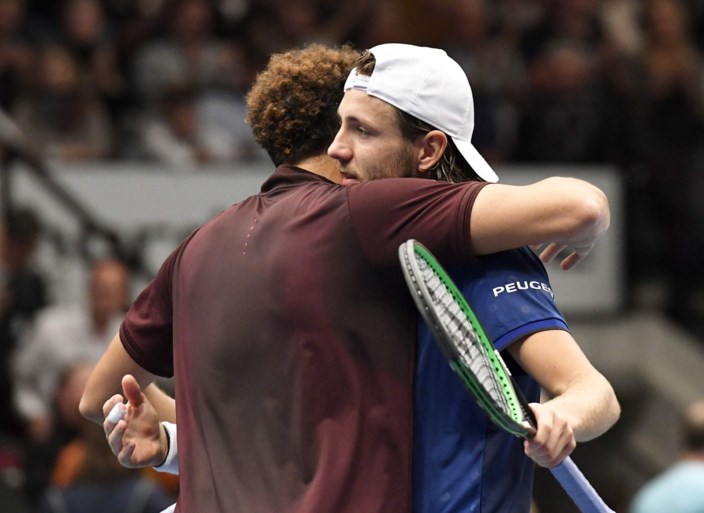 Pouille klopt Tsonga in Frans onderonsje in finale ATP Wenen