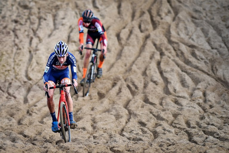 Kamp is de sterkste junior in Superprestige Ruddervoorde, Nys wint bij de nieuwelingen