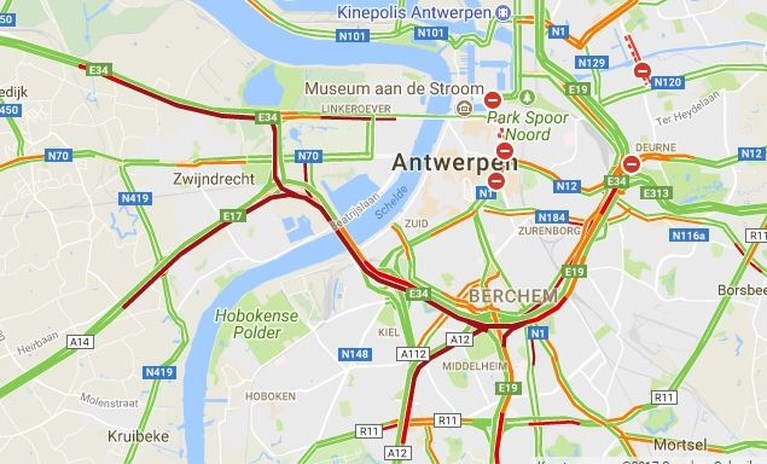 Zware avondspits rond Antwerpen door ongeval en defecte vrachtwagen
