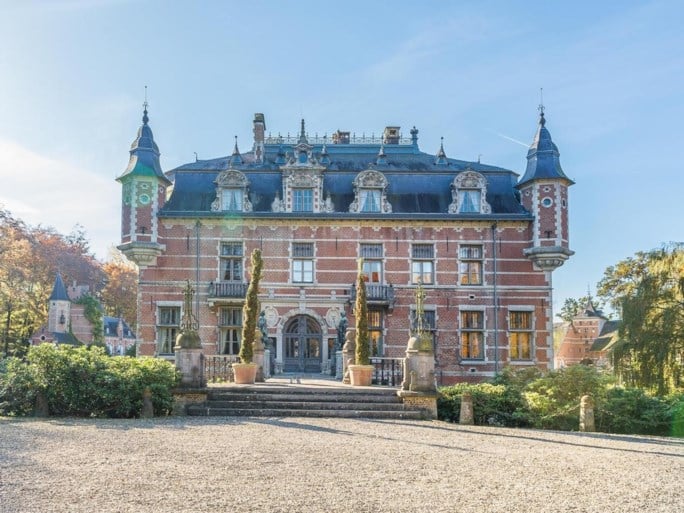 18 miljoen euro en dit sprookjeskasteel is van u
