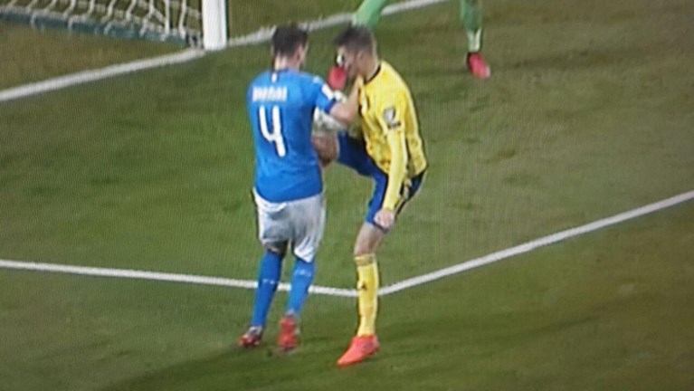 Drama voor Italië: geen WK voor Azzurri na resem gemiste kansen en niet-gefloten strafschoppen tegen Zweden