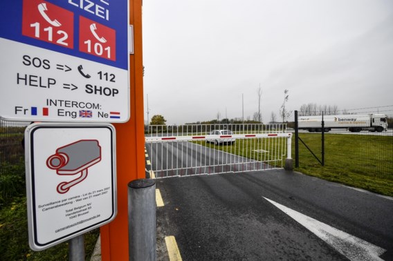 Kalken heeft eerste sterk beveiligde parking voor vrachtwagens in Vlaanderen