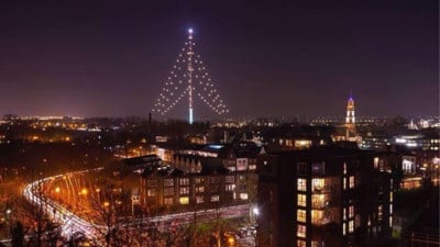 Grootste Kerstboom Ter Wereld Geveld Door Bliksem De Standaard Mobile