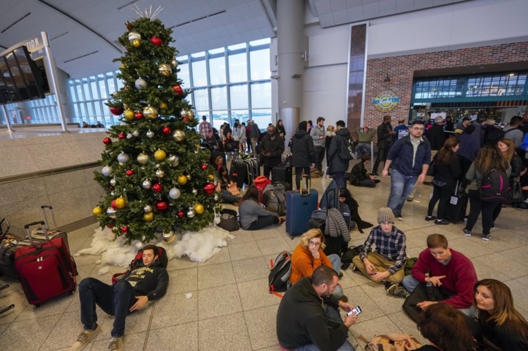 Stroompanne drukste luchthaven ter wereld hersteld: meer dan 1.500 vluchten geschrapt