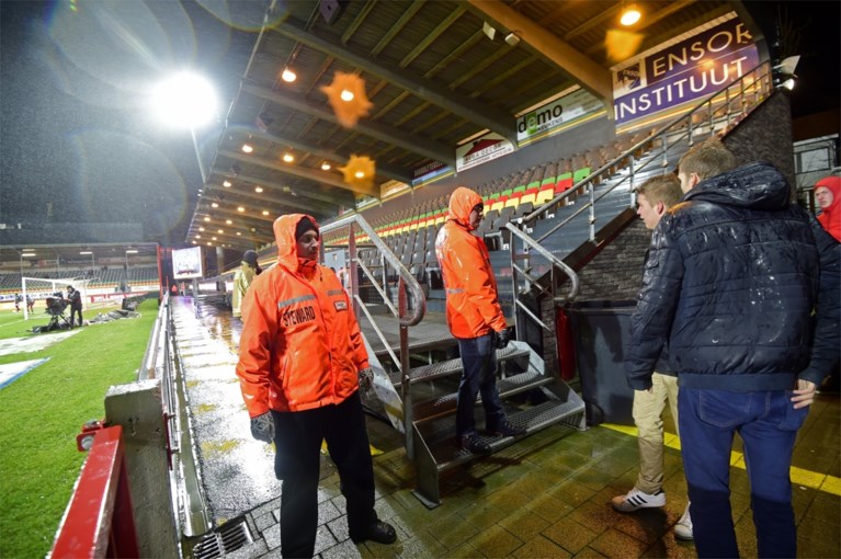 Wedstrijd tussen Oostende en Racing Genk afgelast door stormweer: “Onverantwoord om te spelen”