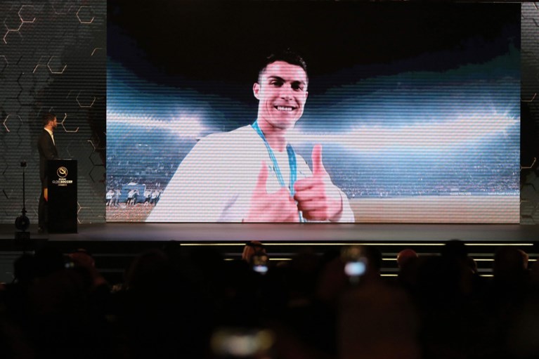 Cristiano Ronaldo verkozen tot Speler van het Jaar op Globe Soccer Awards in Dubai