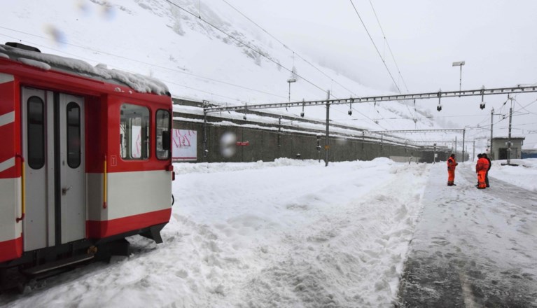 13.000 toeristen vast in populair Zwitsers skioord