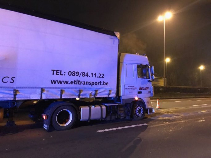 E313 volledig afgesloten: hinder neemt stilaan af
