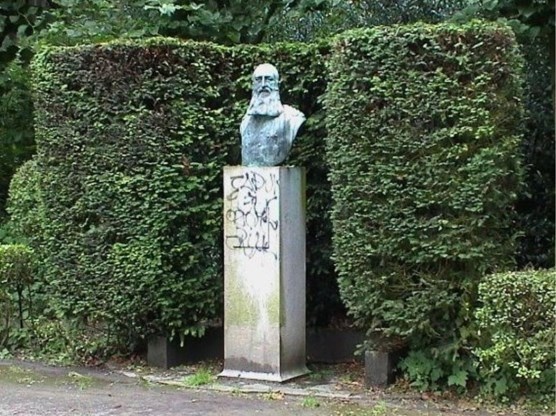 Buste van Leopold II teruggevonden in Vorst