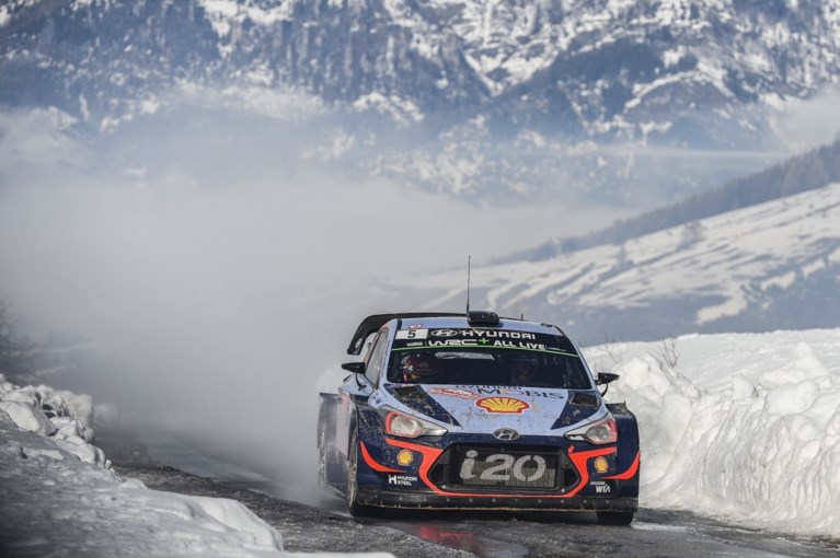 Fransman Ogier wint openingsmanche WK rally, Neuville wordt nog knap vijfde