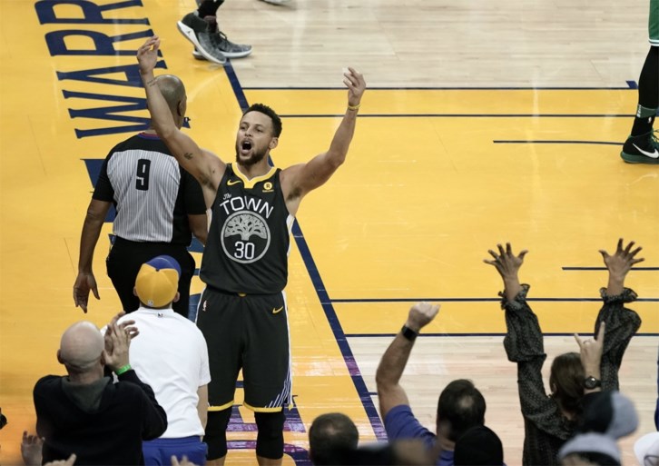 Golden State wint topper in de NBA tegen Boston, Carmelo Anthony rondt kaap van 25.000 punten