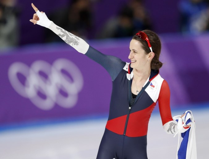 Jelena Peeters schaatst naar tiende plaats in race waar Nederlandse debutante het goud wint