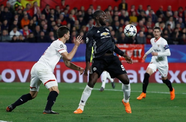 De Gea bezorgt Manchester United gevleid gelijkspel in Sevilla, goal van Lukaku afgekeurd