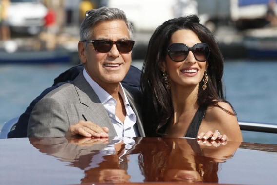 Vogue strikt Amal Clooney voor cover, George openhartig over aanzoek