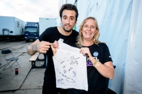 ‘Nederlandse zanger Dotan gebruikt nepfans voor populariteit’