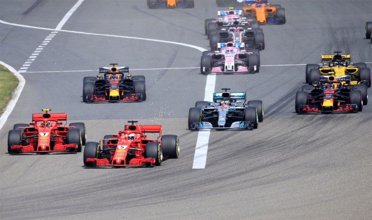 IJzersterke Ricciardo wint GP China na spektakelstuk, Vandoorne eindigt dertiende