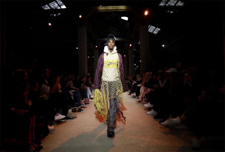 Student Antwerpse Modeacademie wint prestigieus modefestival