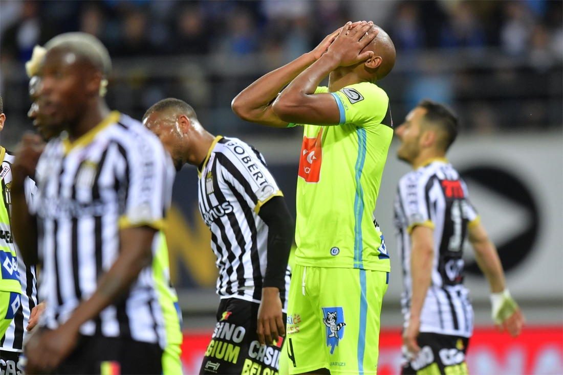 AA Gent gaat thuis pijnlijk onderuit tegen Charleroi - De Standaard