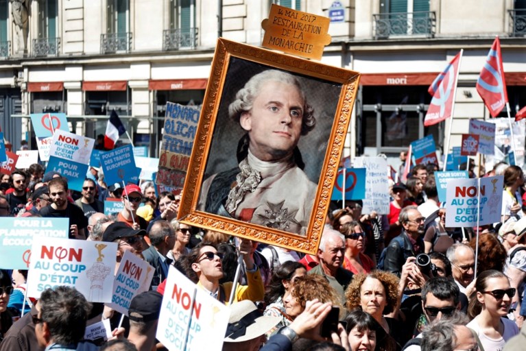 Groot protest in Parijs tegen Macron: politie massaal aanwezig