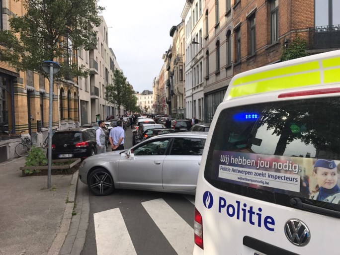 Antwerpse politie heeft opnieuw handen vol met trouwstoeten
