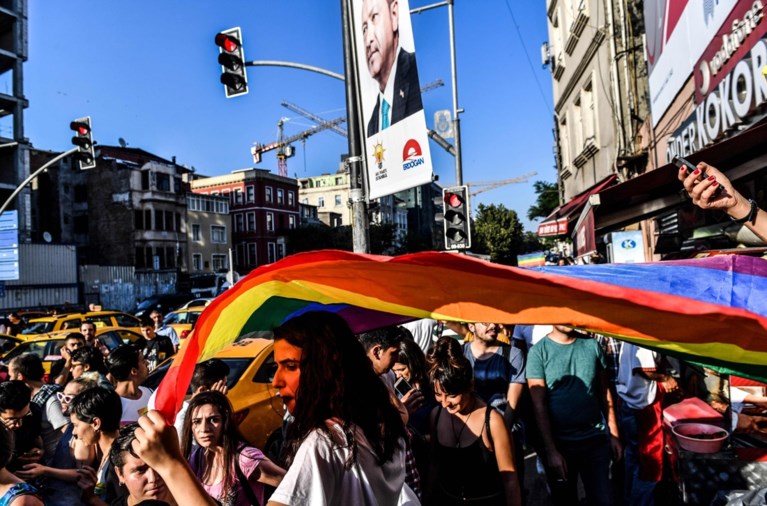 Politie verhindert Gay Pride in Istanbul