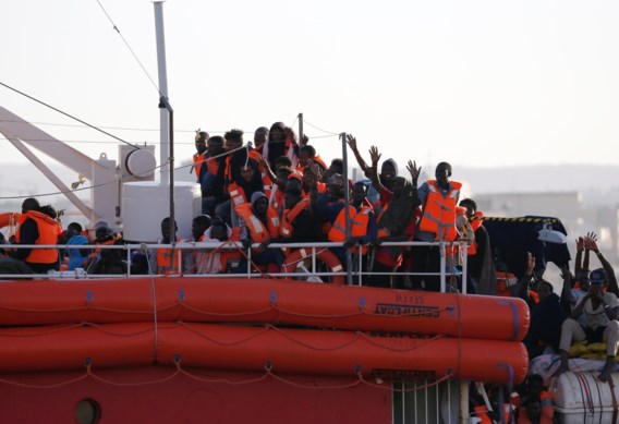 Belgische specialisten onderweg naar Malta om migranten Lifeline te interviewen