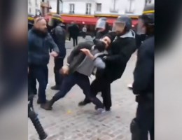 Medewerker van Macron opgepakt en ontslagen