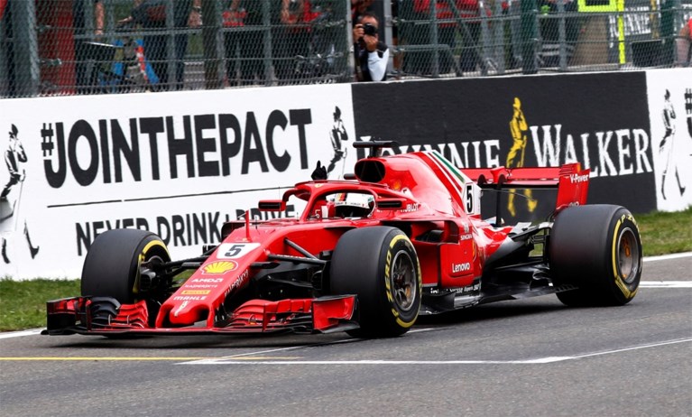 Vettel pakt makkelijke zege in GP van België, enorme crash ontsiert start