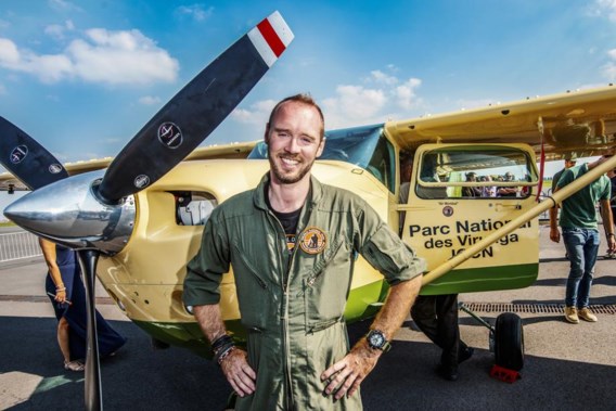 'Flying Doctor' Anthony Caere stelt nieuwe vliegtuig voor