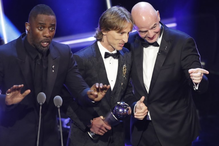 Courtois verkozen tot “FIFA Keeper van het Jaar”, Hazard enige Belg in “Elftal van het Jaar”