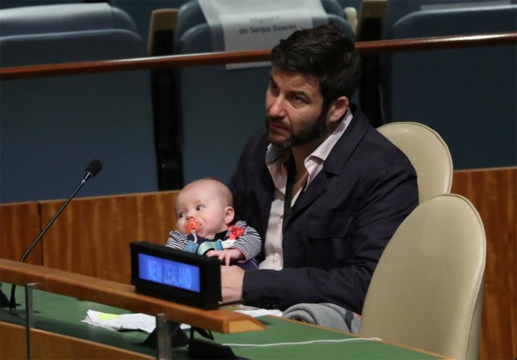 Nieuw-Zeelandse premier neemt baby mee naar Verenigde Naties