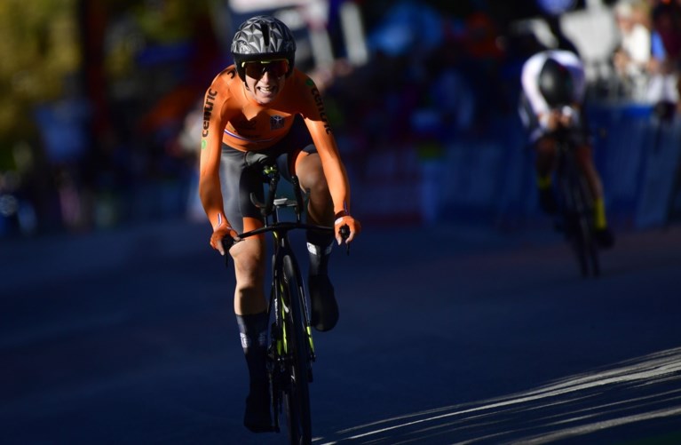 Nederlandse dames pakken alle medailles op WK tijdrijden, Van Vleuten volgt zichzelf op als wereldkampioene