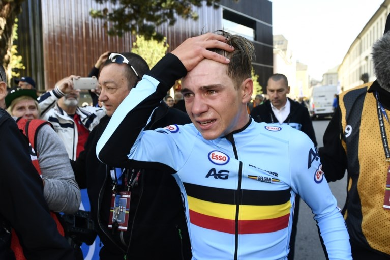Evenepoel maakt faam waar en verpulvert tegenstand op WK tijdrijden bij junioren
