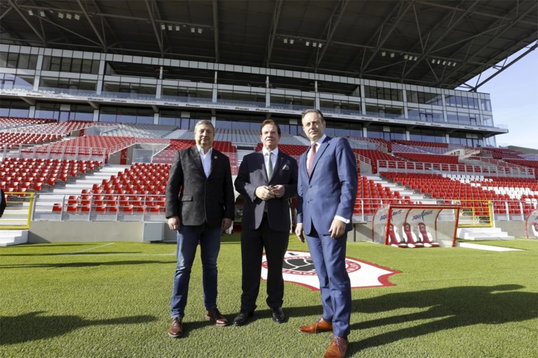 Antwerp blijft voetballen in (gemoderniseerd) Bosuilstadion