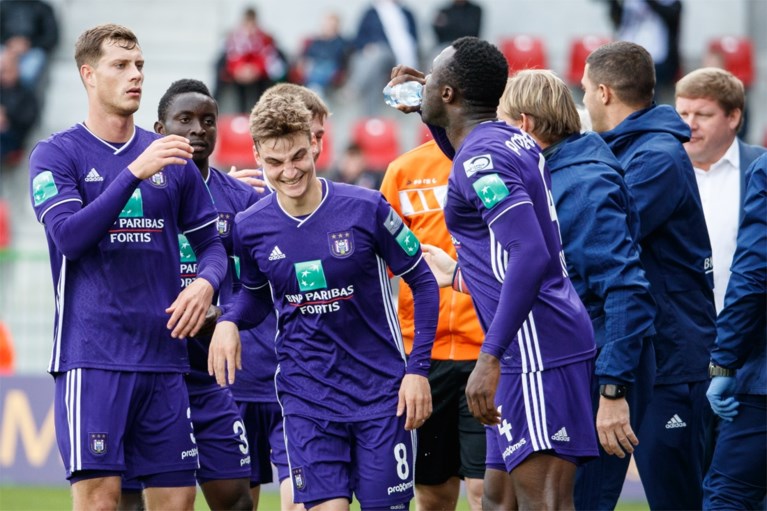 Anderlecht pakt deugddoende zege tegen Zulte Waregem