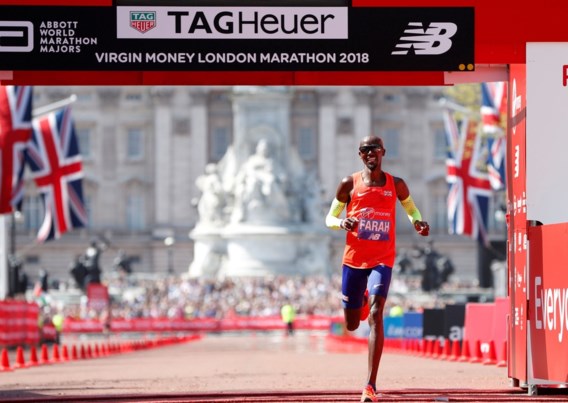 Mo Farah wint marathon van Chicago in nieuwe Europese recordtijd