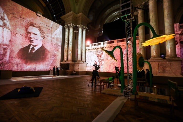 Verdwalen in de schilderijen van Van Gogh in Brusselse beurs