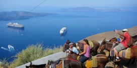 Zware toeristen mogen niet meer op ezels op Santorini