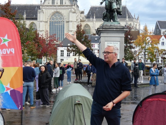 PVDA bouwt tentenkamp op Groenplaats tegen “Antwerpse wooncrisis”